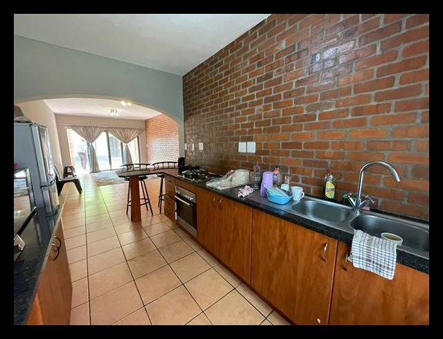 2 BEDROOM APARTMENT FOR SALE IN AUCKLAND PARK